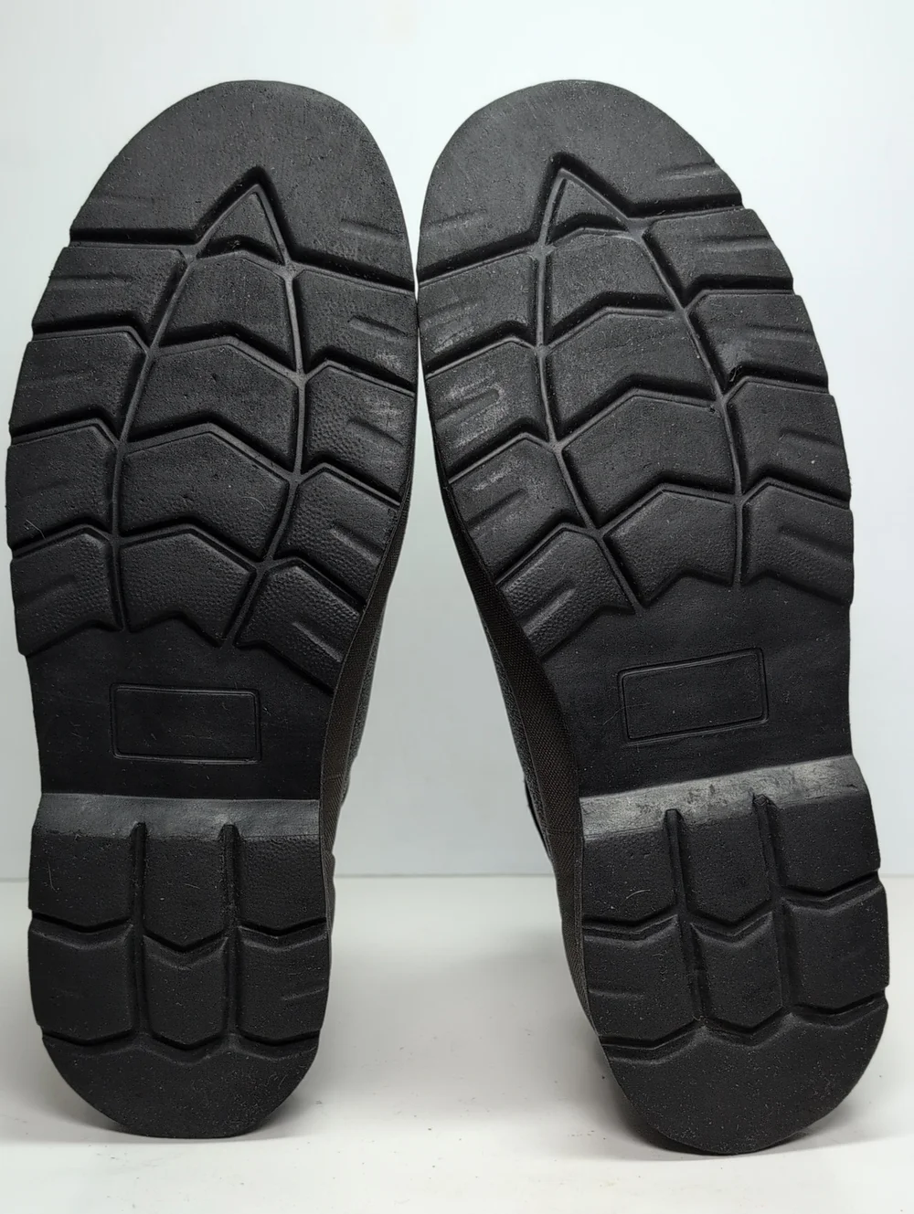 Bugs Tillamook Bay Romeo black waterproof rubber slip-on boots men size 11 EU 44